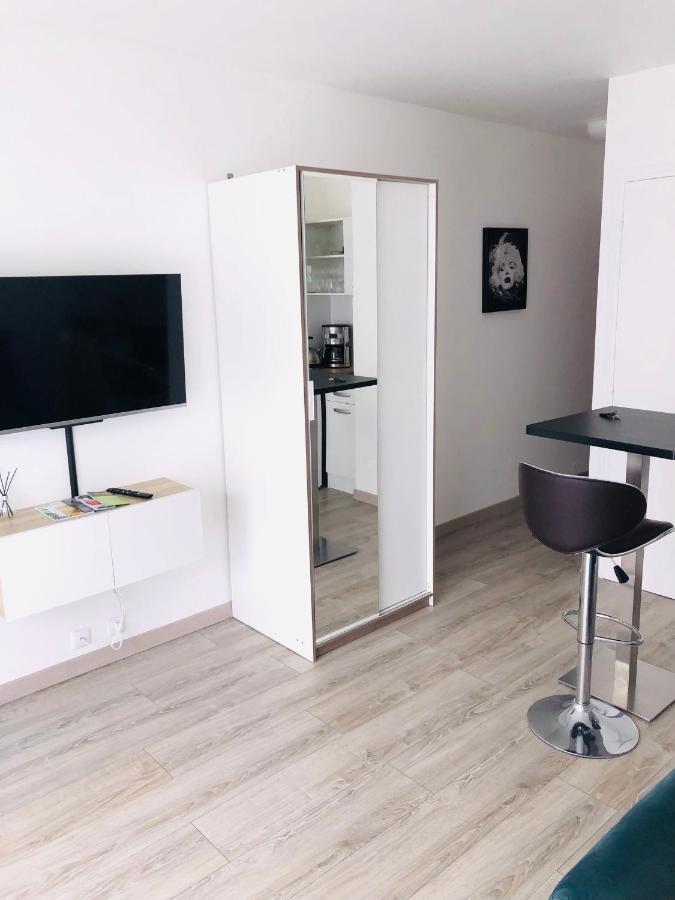 Studio En Residence, Proche De La Mer Avec Parking Gratuit Et 5G Home ヴィレ・シュル・メール エクステリア 写真